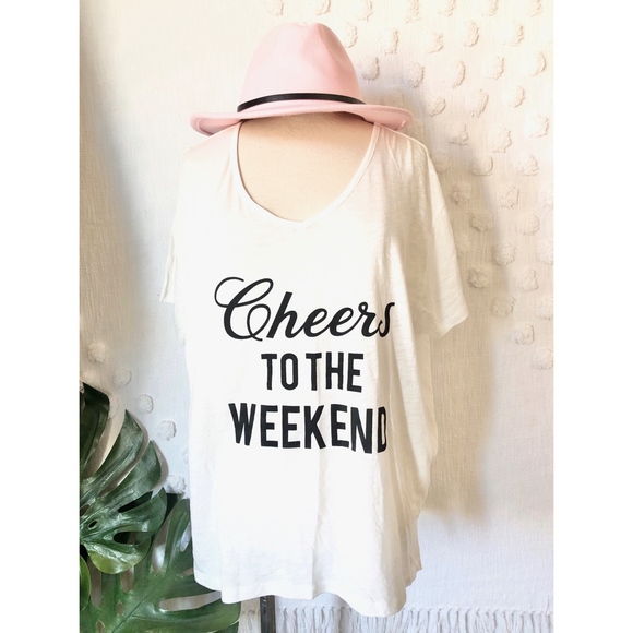 PJ Salvage Tops - NEW PJ SALVAGE WHITE V NECK CHEERS TO THE WEEKEND